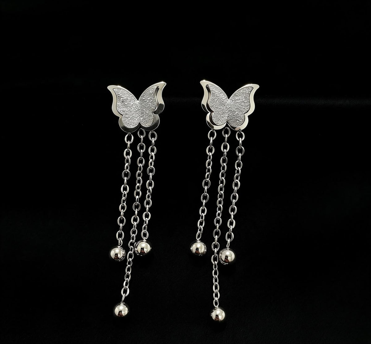 Brincos Borboleta 3D Cauda de Corrente