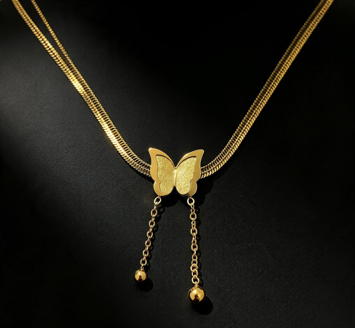 CONJUNTO BORBOLETA 3D DOURADO — Brinco + Colar